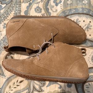 Eddie Bauer Women’s Loafer Boots Size 8